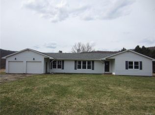 4404 Humphrey Rd, Great Valley, NY 14741