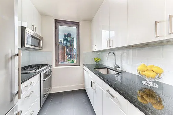 Sold by Halstead Real Estate | media 5