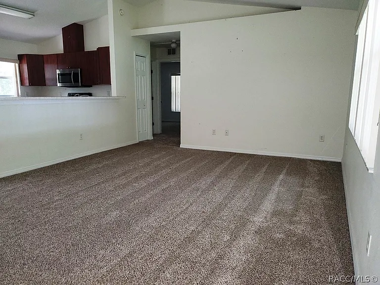 3880 E Byrd St — Photo 3