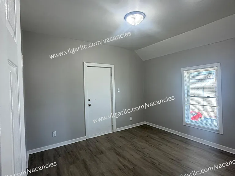 4714 Tod Ave — Photo 15