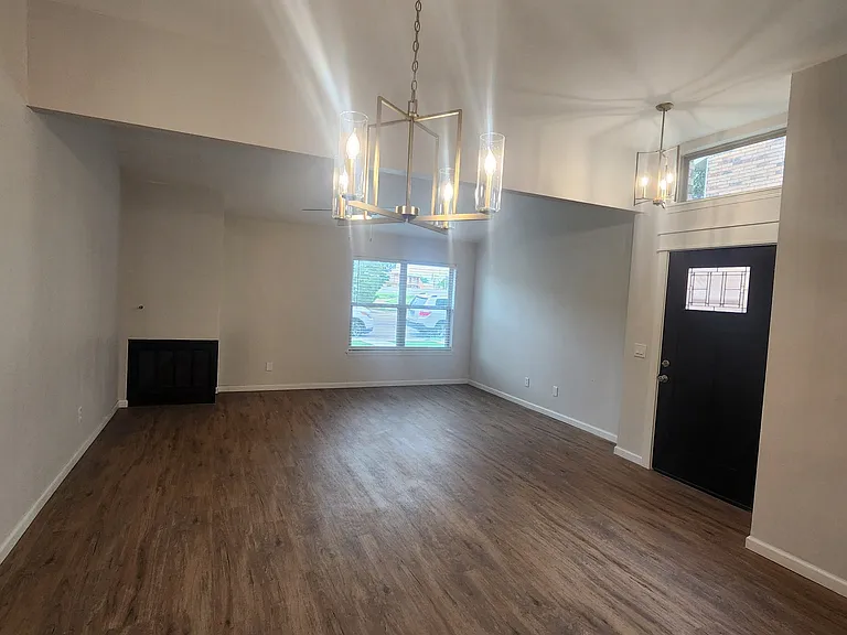 3624 S Milam St — Photo 1