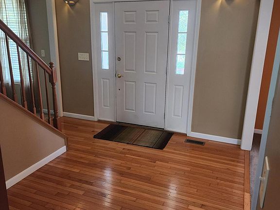 3rd image of 8348 Woodcreek Dr