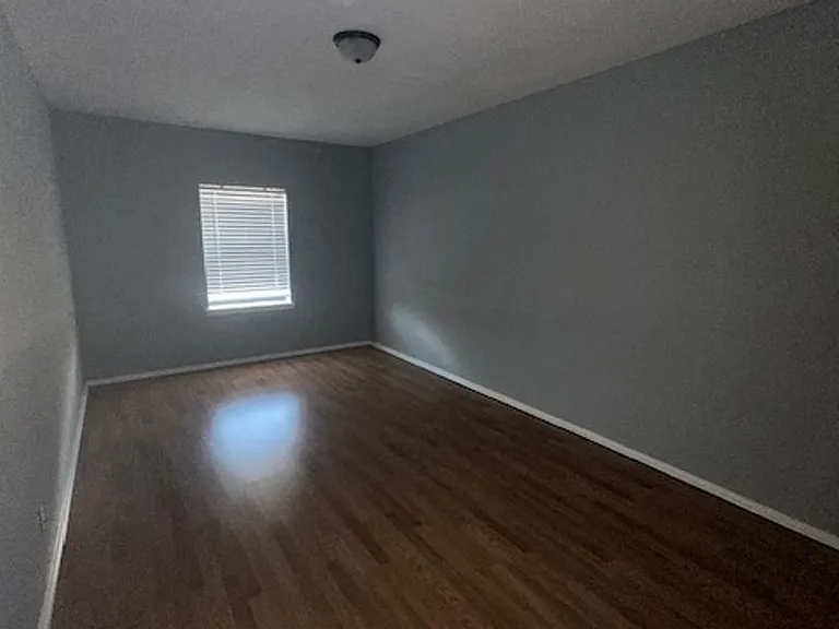 3725 Scranton Ln — Photo 7