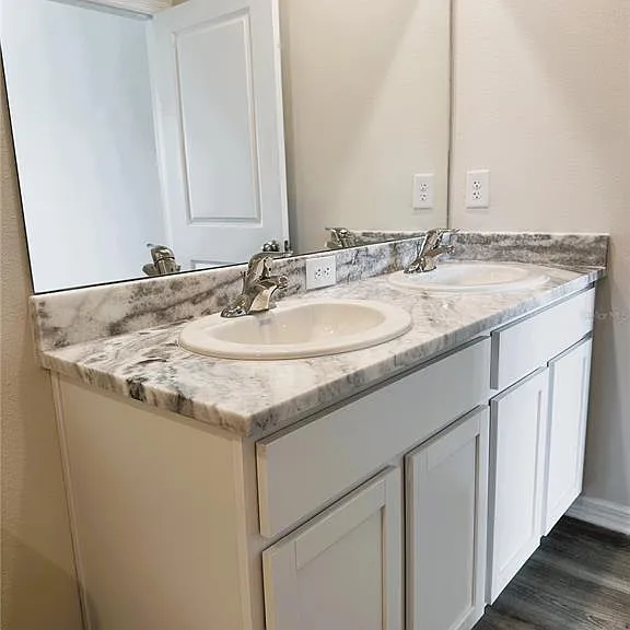 4649 Pleasant Ave — Photo 39