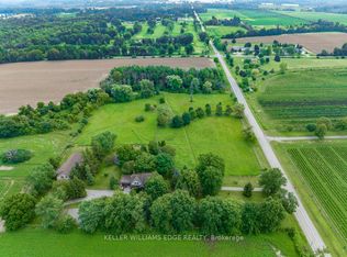 682 Westover Rd, Hamilton, ON L8B 5E2