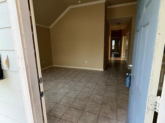 4th image of 8031 Canyon St