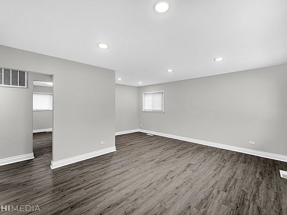 4th image of 17136 Walter St
