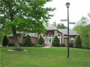 1013 Shawnee Trl, Elkview, WV 25071