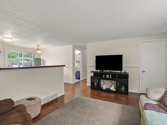 5th image of 14 Standish Ave