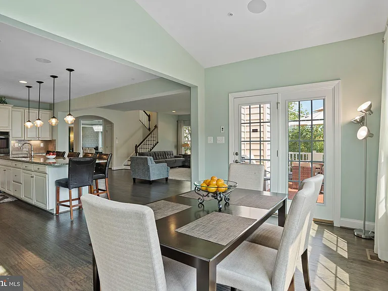 14202 Bentley Park Dr — Photo 15