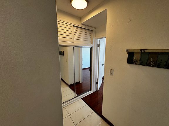 3rd image of 1430 Brickell Bay Dr APT 507
