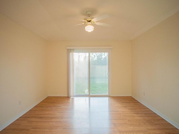 main bedroom with plenty of room for king size bed