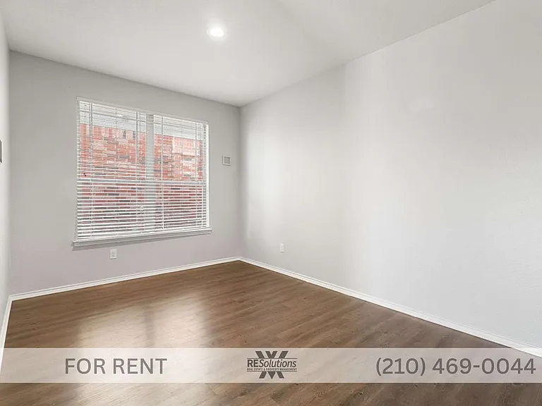 939 Spello Cir — Photo 18