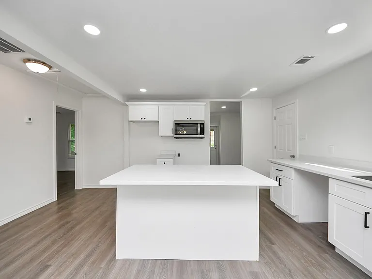 7004 Conley St — Photo 23