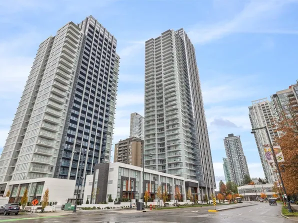 10448 University Dr #2406, Surrey, BC V3T 1V6