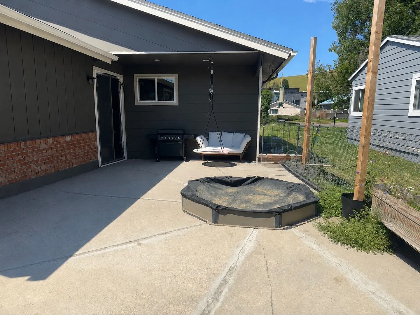 CUTE Three Bedroom, Two Bath House WITH Garage — Photo 2