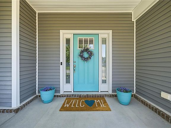 5th image of 816 Minna Ln