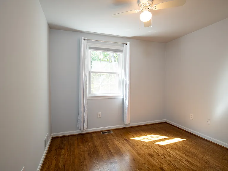 3202 Adams Ct — Photo 12