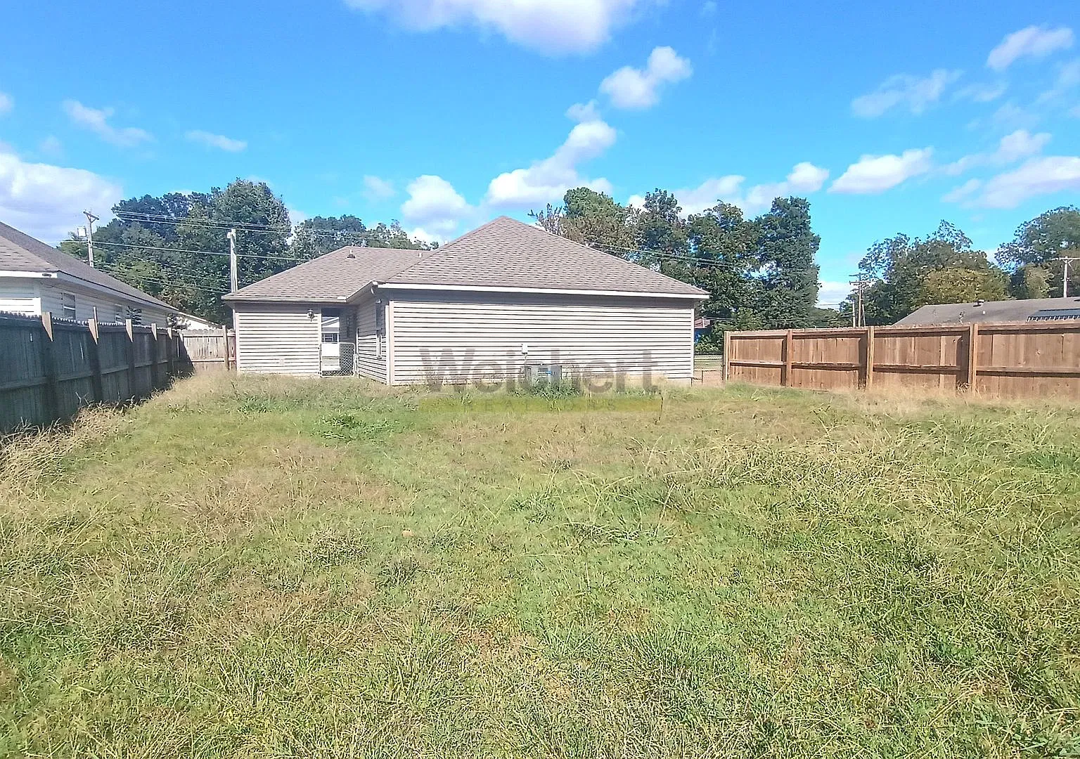 3bed/2bath House w/ Stainless Steel Appliances — Photo 3