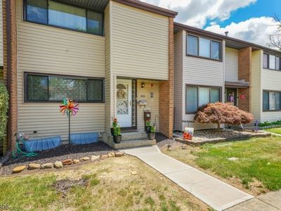 200 Canterbury Ct, East Windsor, NJ, 08520