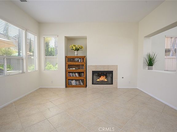 5th image of 29588 Cambridge Dr