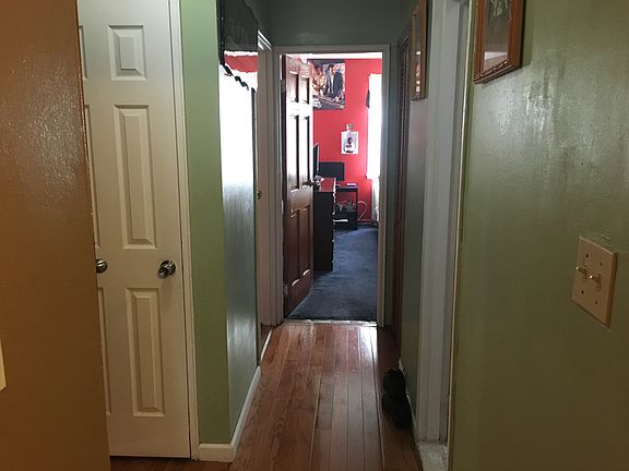 2nd image of 1016 E 105th Street