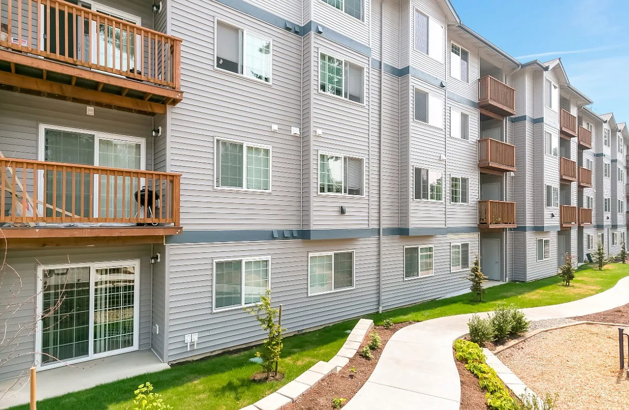 Taylor Creek Apartments — Photo 2