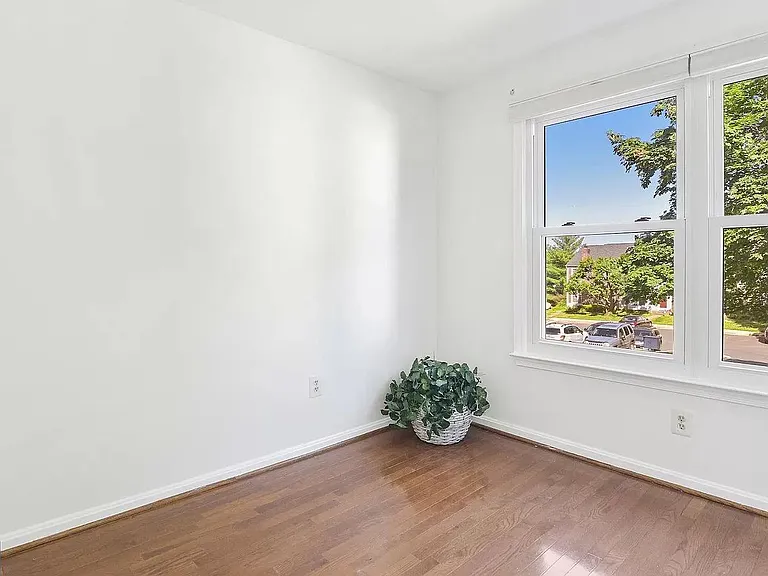10606 Tuppence Ct — Photo 5