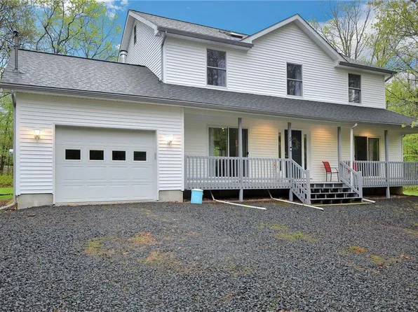 22 Pasternak Ln, Albrightsville, PA 18210