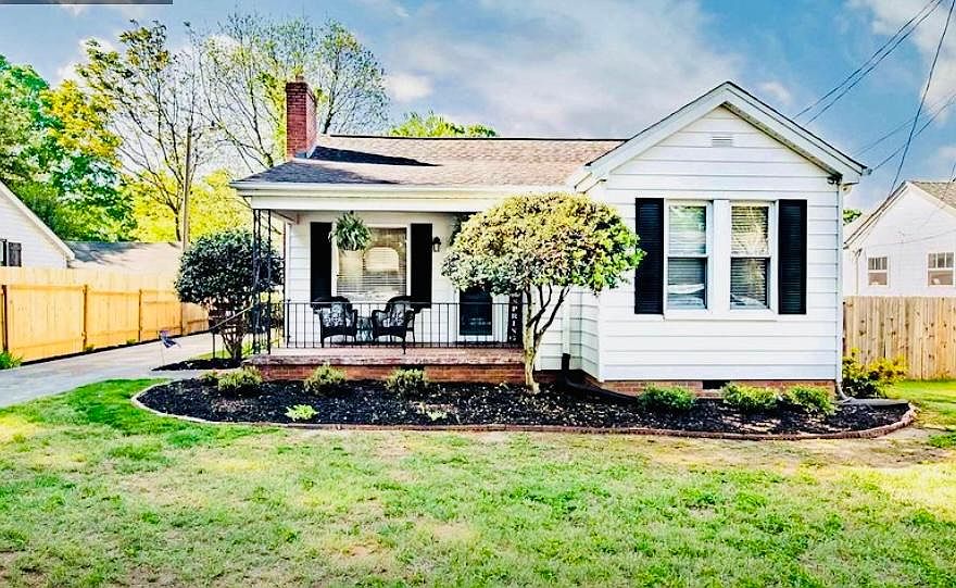 1st image of 204 Paris Mountain Ave