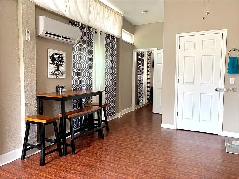 1245 Catalpa Ln #2 — Photo 32