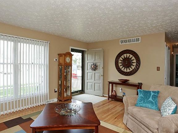 3rd image of 940 Bordallo Dr