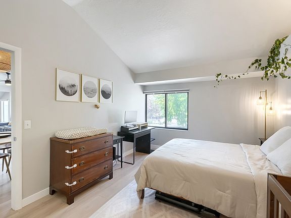 2nd image of 4691 S Montego Pl