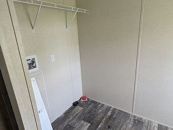 3rd image of 311 Oak Mount Dr
