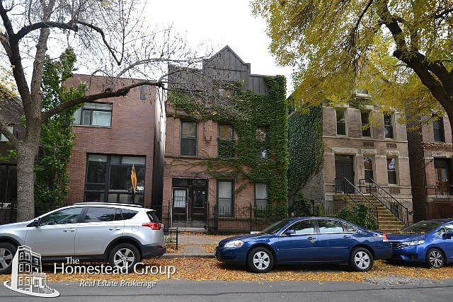 1st image of 1700 N Hermitage Ave #2F