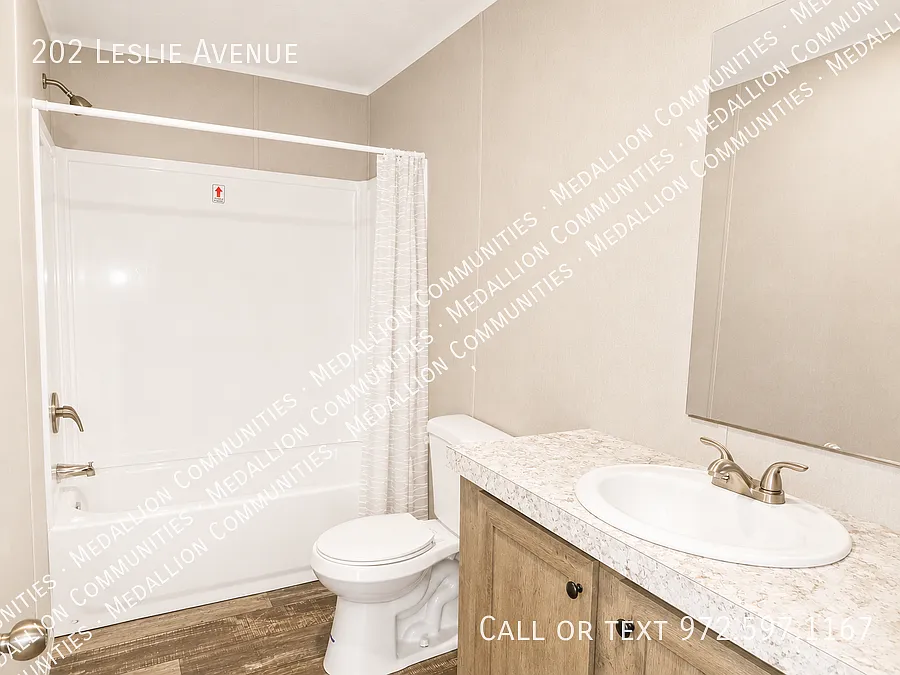 3 bed, 1400 sqft, $1,599 — Photo 4