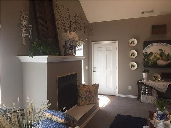 3rd image of 673 Appleridge Dr #673