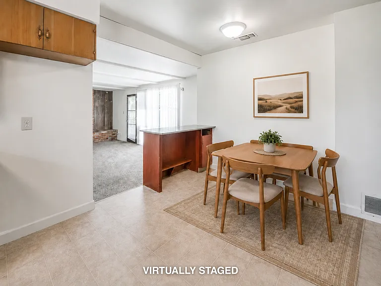 2526 E Hampton Way — Photo 13