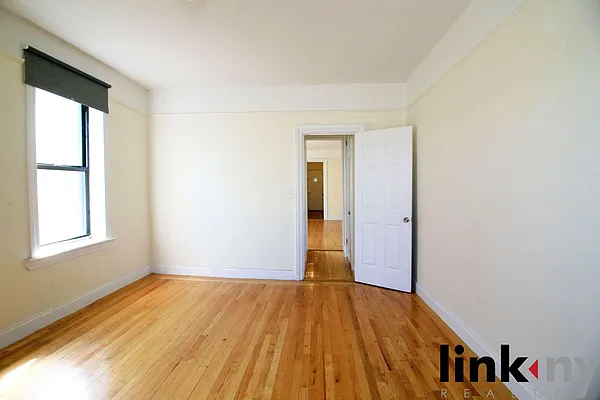 Rented by Link NY Realty | media 20