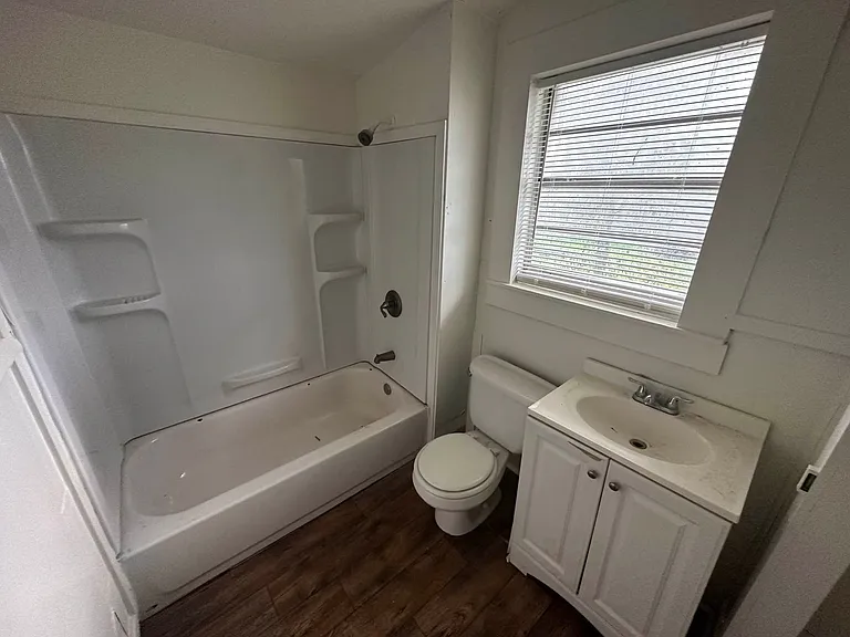 1221 Taylor St — Photo 4
