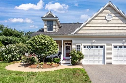 1st image of 57 Grey Wolf Dr