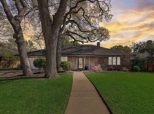 1902 Reverchon Dr, Arlington, TX 76017