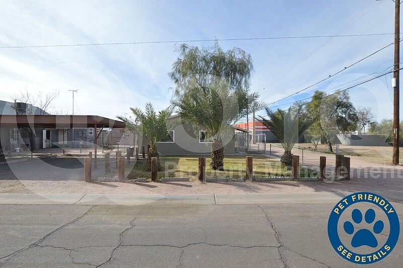 1st image of 903 N Arbor Ave