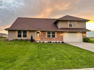 202 Stallion Way, Goodfield, IL 61742