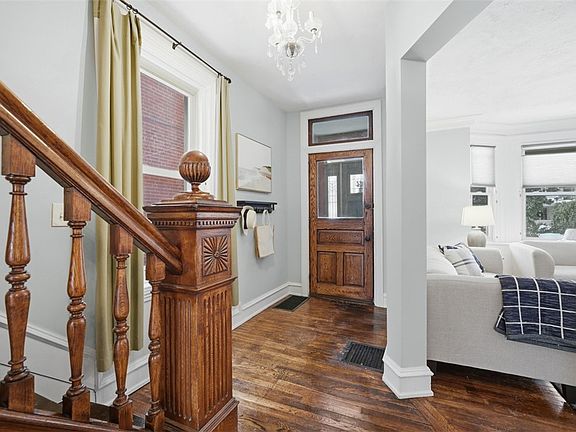 5th image of 127 Lincoln Ave