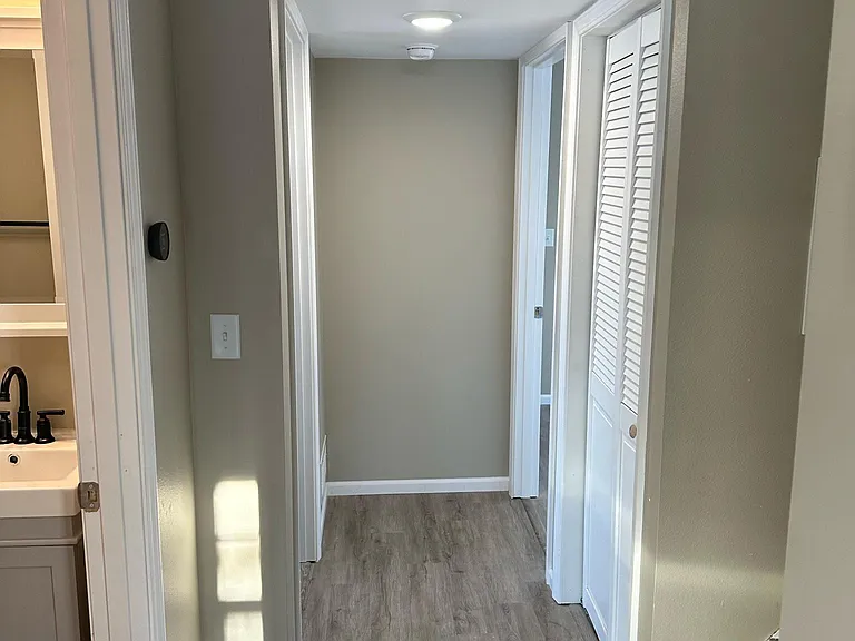 2525 Irvine Ave NW — Photo 13
