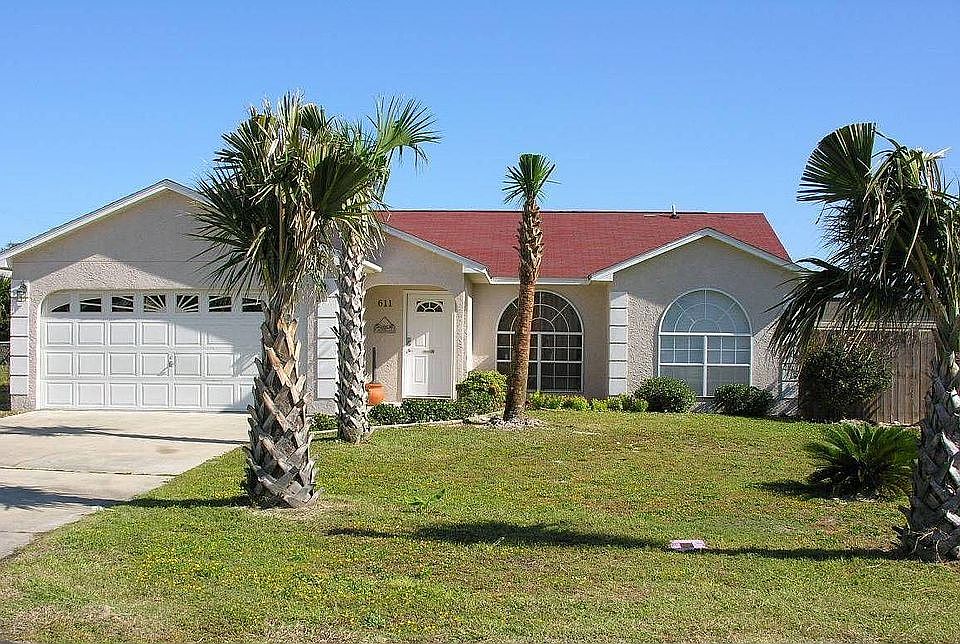 611 Granada Circle, Panama City Beach, FL  32413