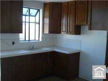 2nd image of 914 N Janss St