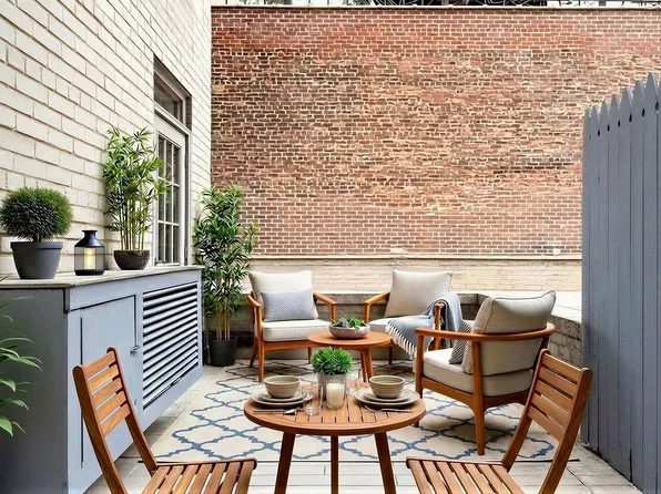 140 7th Ave APT 1P, New York, NY 10011