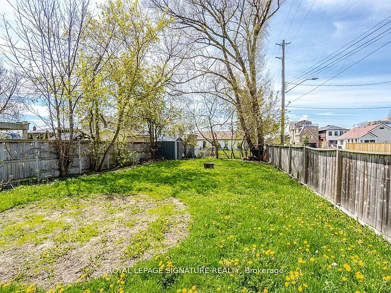 1078 Eastmount Ave #2 — Photo 22